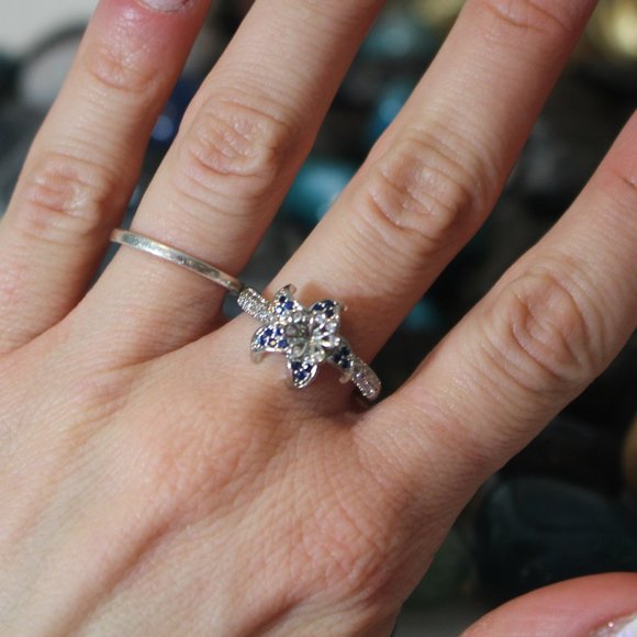 Sterling Silver Blue Flower White Sapphire Ring 8 - Picture 5 of 9